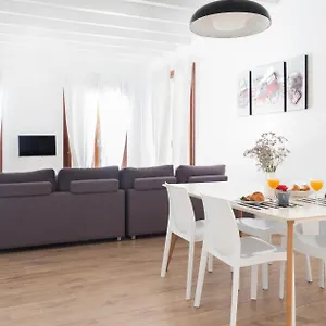 Santa Creu Apartment