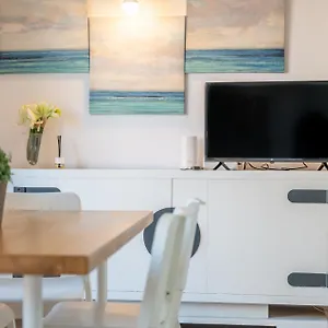 - Ti Apartment